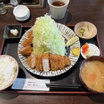 嬉嬉豚とんかつ 「君に、揚げる。」 池袋本店 - 