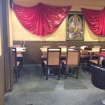 Indian Restaurant D SAGARMATHA - 20140830 サガルマータ 店内（座席より右まわり）⇒左手が入口です(^-^)/