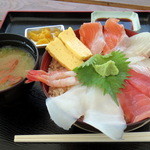 魚稚 - 海鮮丼
