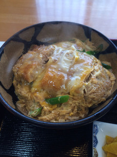 Ajinohana - 本日の日替りはカツ丼とミニうどん、小鉢、漬物つき