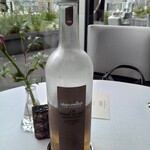 フィリップ・ミル 東京 - ノンアルコール　シャルドネ種の白のボトル