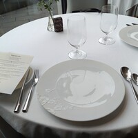 フィリップ・ミル 東京 - テーブルセッティング