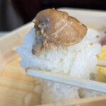 水了軒 - そして鶏肉煮もオン・ザ俵ご飯