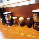 カウンター席の卓上