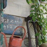 ヨシタベーカリー - 裏口の看板