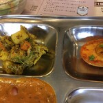 インド料理 パリワル - アチャールとマサラたまご