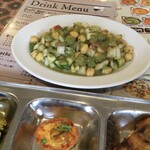 インド料理 パリワル - あとからチャナサラダ(¥540)登場