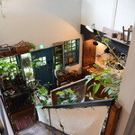 ヨシタベーカリー - 1・2階吹き抜け