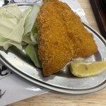 酒場魚と鶏ヤロー - アジフライ！生キャベツとの相性バッチリ！