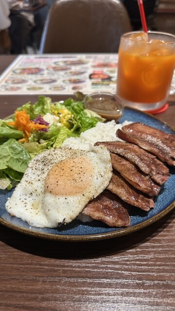 Niku Cafe Dining Afro