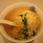 奇福扁食 - ワンタン麺