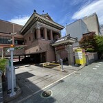 卡爾比一丁 和歌山店 - 駐車場にはゲートがあります