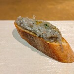 シャテーニュ - 静岡産生しらすのブルスケッタ