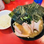 家系総本山 吉村家 - 