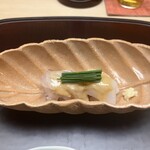 徳ㇵ本也 - フッコ（兵庫県明石市）甲鳥賊（兵庫県明石市）
      上にこのわた 葱　　酢橘を絞って