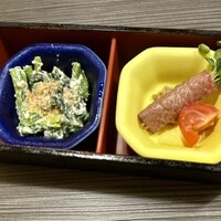 しゃぶしゃぶ 吟半 お台場店 - ほうれんそうの白和えと和牛の野菜巻き