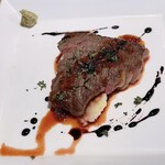 MEAT×MEET - ・ランプステーキ¥1900
      めっちゃ柔らかくてソースも美味しい
      ワサビとマッシュポテトの相性も◎ 今回のイチオシ