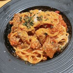 MEAT×MEET - ・牛すじ煮込みのアラビアータ¥1100
      かなりピリ辛！お肉ホロホロ＾＾