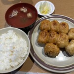 第7ギョーザの店 - ホワイト餃子中定食