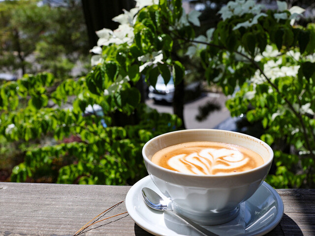 フラットホワイト コーヒー ファクトリー 荒井店（FLATWHITE COFFEE FACTORY） - 荒井（カフェ）の写真