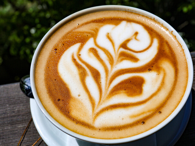 フラットホワイト コーヒー ファクトリー 荒井店｜仙台のおしゃれカフェ