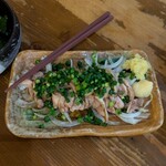 ぢどり亭 - 鶏のたたき。臭みもなく美味しい。