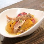 トリワイン ＰＩＫＯＳＨＨＨＵ - 炭焼き鶏とパプリカの焼き浸し