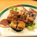 督 - 豚のパリパリ、ドーン！