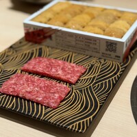 銀座 ちかみつ 六丁目 - 和牛の雲丹ユッケドッグ　～雲丹2列乗せ～