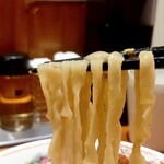 麺屋 真心 - ピロ麺リフトアップ