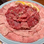 焼肉 静龍苑 - タン塩、ハラミ塩