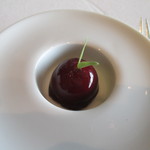 CROWN - フォアグラのチェリー仕立て