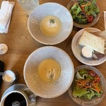 Espresso D Works - ランチセット(ワンハンドレッド･季節のスープ･サラダ･ドリンク)