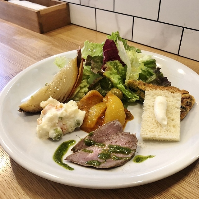 写真 : casetta 7076 （カセッタ ナナゼロナナロク） - 初芝