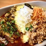 アリー コーヒー - ・カレー三種盛り。ポークビンダルーのほう。