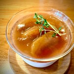 アリー コーヒー - 大人っぽい静粛トーン。