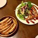 洋風居酒屋 味明亭 - ハムカツチーズとガーリックトースト