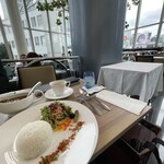 エスタシオン カフェ - ビーフカレーライス、店内