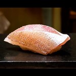 鮨処 やまと - ・春子鯛 ~昆布締め~