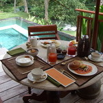 FOUR SEASONS RESORT BALI AT SAYAN - in-room breakfast