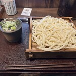 炭火焼和めし処 しんぱち食堂 - ごまだれぶっかけうどん 324円(半額価格)❗️