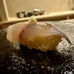 すし処 睦月 - 三河の鰺