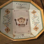 ミゲルズ・エルドラド・キャンティーナ - ビーフライスのお皿。紙ですが、可愛い