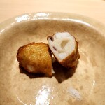 温石 - 揚げ真丈  プリップリのすり身の中には葉生姜  塩をちょっぴりつけて、ひっくり返るほど旨かった