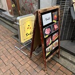 304718965 - 