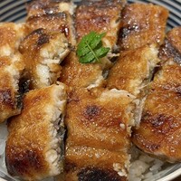 櫻木 - 鰻丼
                    こんがりきつね色♪