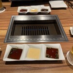 肉のひぐち直営焼肉 安福 - 特製たれ
      おろしぽん酢･レモン･醤油
