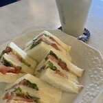 Cafe Nanohana Batake