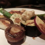 オビオビ - 炭焼野菜盛り合わせ、最初はバーニャカウダソースで。。。