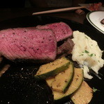 オビオビ - 和牛炭焼ワサビソース、これは５０分かかるので、早めにオーダーしてね。